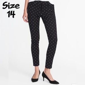 Mid-Rise Pixie Ankle Pants